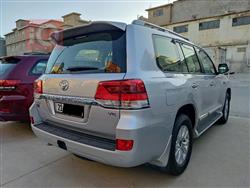 تۆیۆتا لاند کروزەر